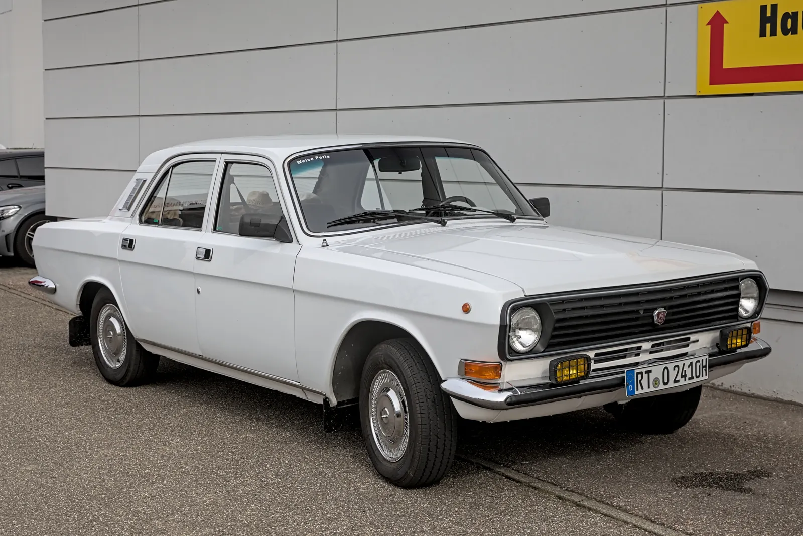 GAZ GAZ-24 Volga
