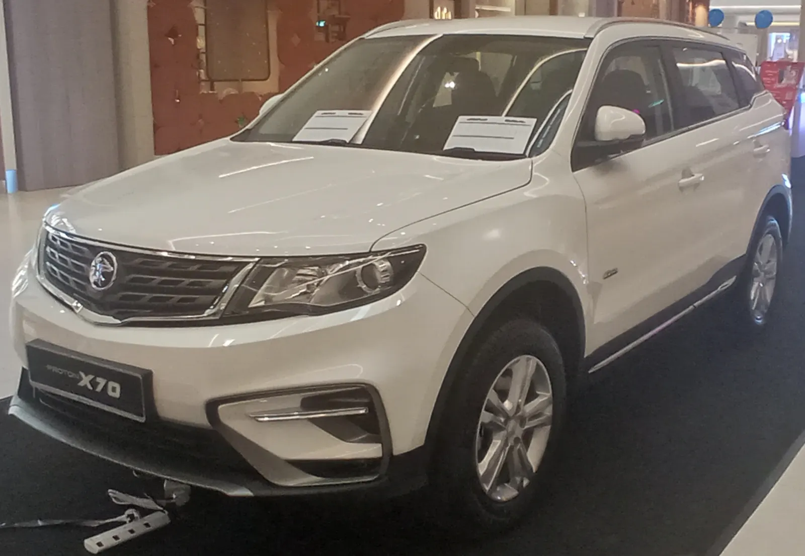 Proton X70