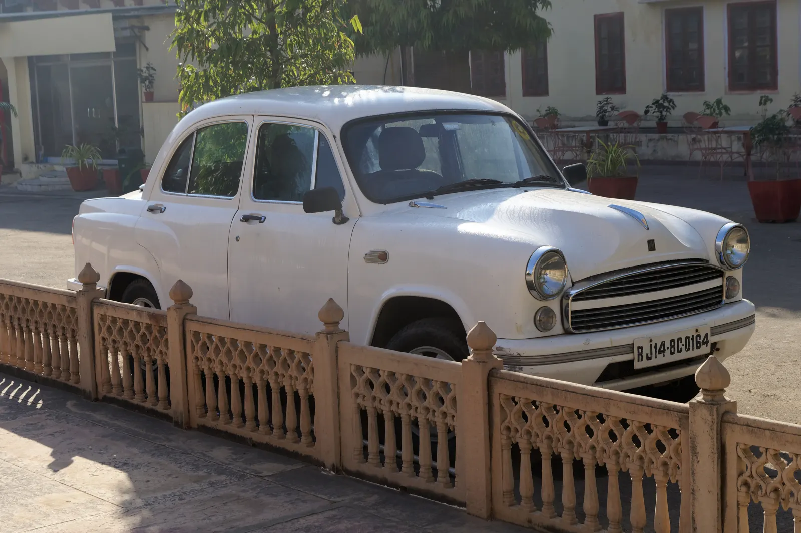 Hindustan Ambassador